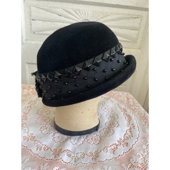 Vintage 1940s Black Felt Bowler Hat With Studded Ribbon Band - Picture 15 of 16
